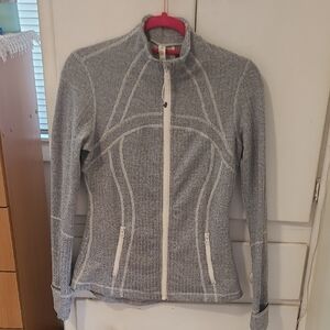 Lululemon Athletica Gray Ski Jacket with High Collar and Full-Length Zipper